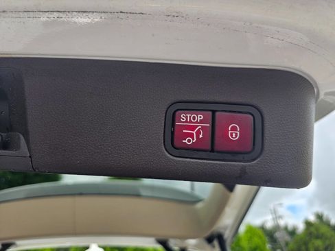 Used 2018 Mercedes-Benz GLE 350 w/ Premium 1 Package image 48