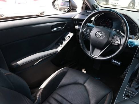 Used 2019 Toyota Avalon Touring FWD image 23