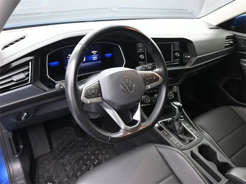 Certified 2022 Volkswagen Jetta SE image 23