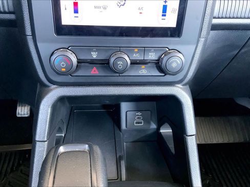 Used 2024 Ford Ranger XL image 35