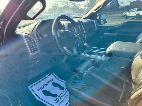 Used 2019 Ford F150 Platinum w/ Equipment Group 701A Luxury image 14