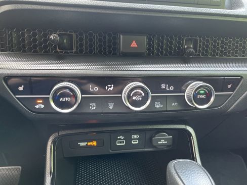 Certified 2025 Honda CR-V EX image 23