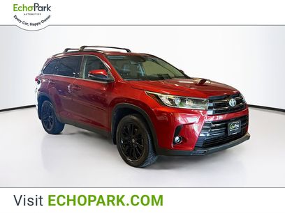 Used 2019 Toyota Highlander SE