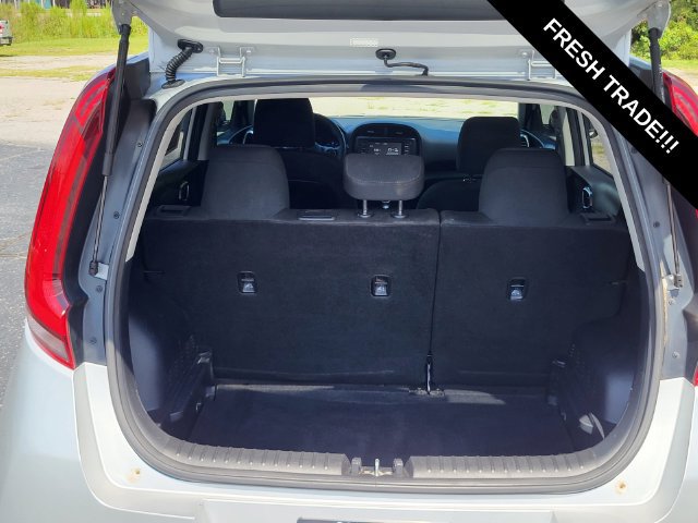 Used 2021 Kia Soul S FWD image 4