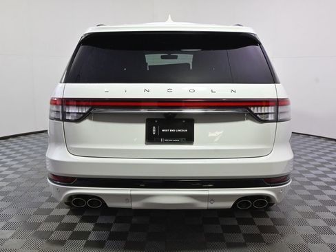 Used 2023 Lincoln Aviator Reserve w/ Equipment Group 201A AWD/4WD image 5