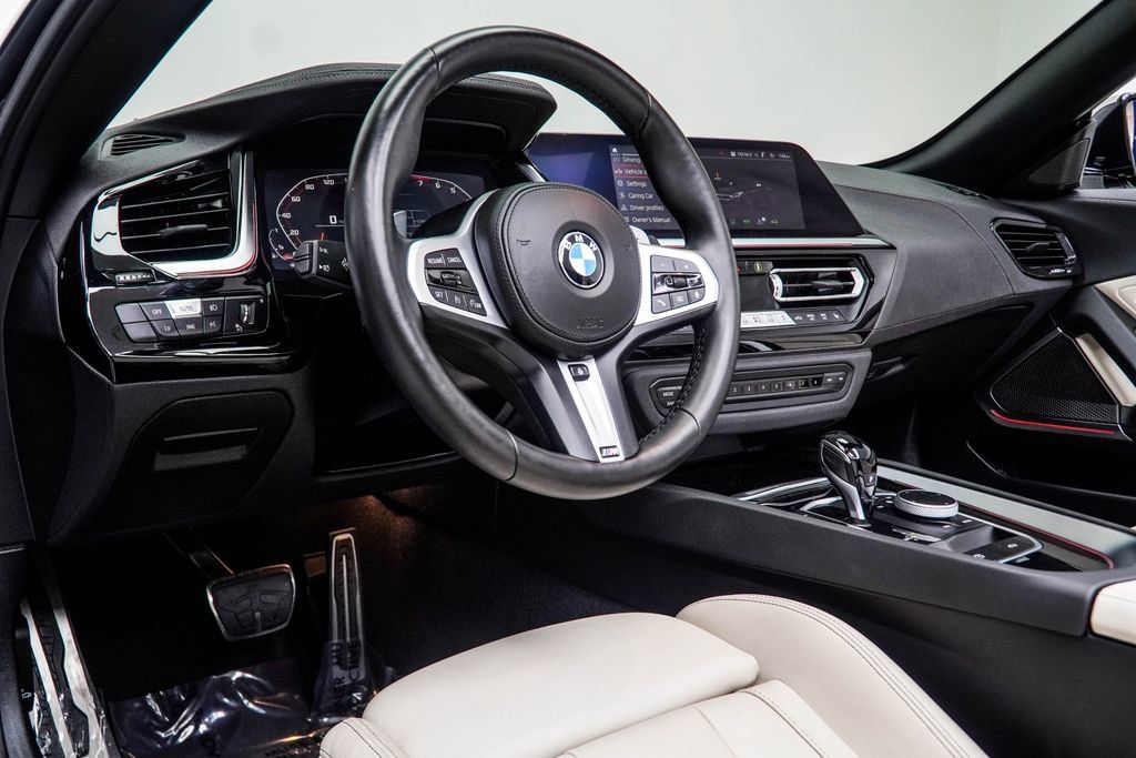 Used 2024 BMW Z4 M40i w/ Premium Package RWD image 24