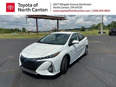 Certified 2022 Toyota Prius Prime Limited FWD image 1