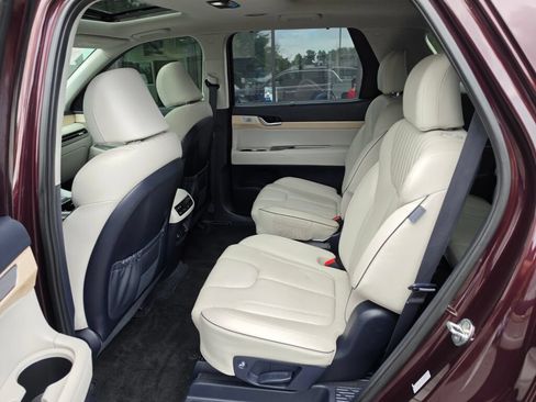Used 2023 Hyundai Palisade Limited AWD/4WD image 17