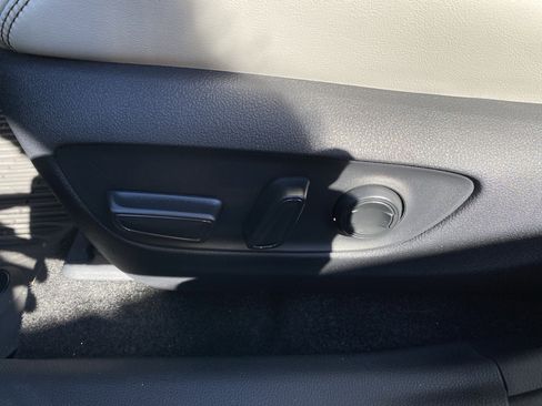 New 2025 Toyota RAV4 XLE Premium image 9