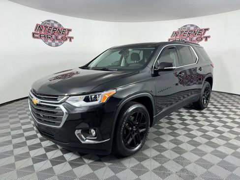 Used 2020 Chevrolet Traverse LT FWD image 3