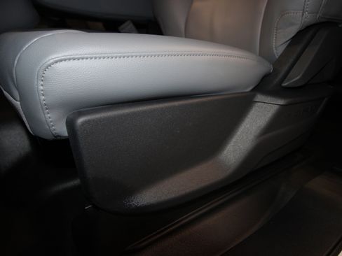 New 2025 Ford F150 XL w/ Equipment Group 103A High image 6