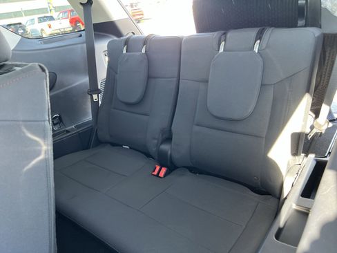 Used 2025 Ford Explorer Active image 24