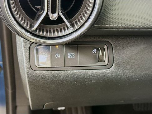 New 2026 Chevrolet Equinox LT w/ Convenience Package II FWD image 12