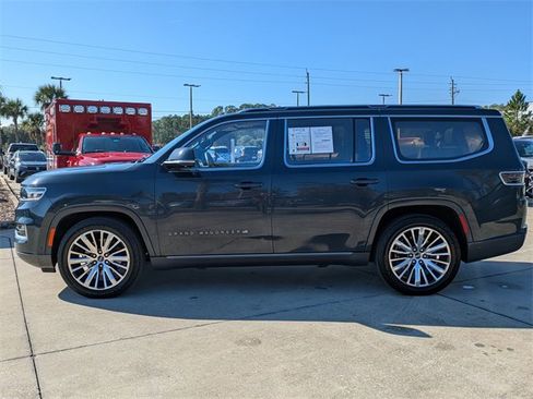 Used 2022 Jeep Grand Wagoneer Series III w/ Rear Seat Video Group 1 image 7