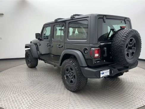 Used 2020 Jeep Wrangler Unlimited Sport image 4