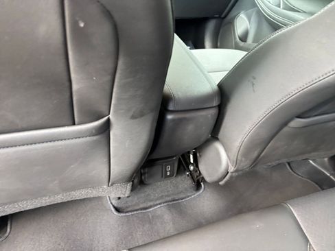 Used 2025 Buick Encore GX Preferred FWD image 23