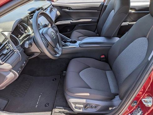 Used 2019 Toyota Camry LE FWD image 16