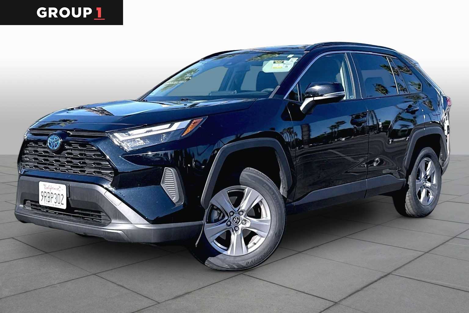 Used 2024 Toyota RAV4 LE AWD/4WD image 1