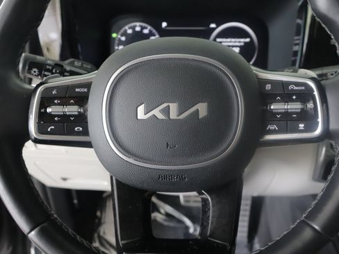 Used 2023 Kia Sorento SX Prestige w/ Panoramic Sunroof Package AWD/4WD image 13