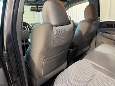Used 2013 Toyota Tacoma PreRunner image 20