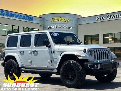 Used 2022 Jeep Wrangler Unlimited Sahara w/ Cold Weather Group AWD/4WD image 1