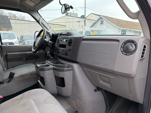 Used 2021 Ford E-350 and Econoline 350 Super Duty w/ Power Windows & Locks Group image 15