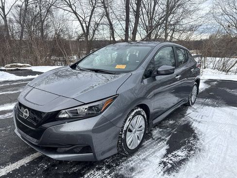Used 2024 Nissan Leaf S image 1