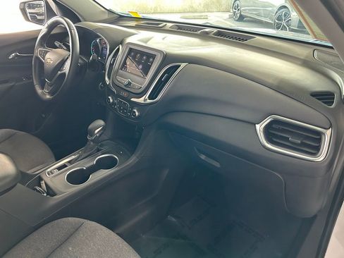 Used 2022 Chevrolet Equinox LT image 33