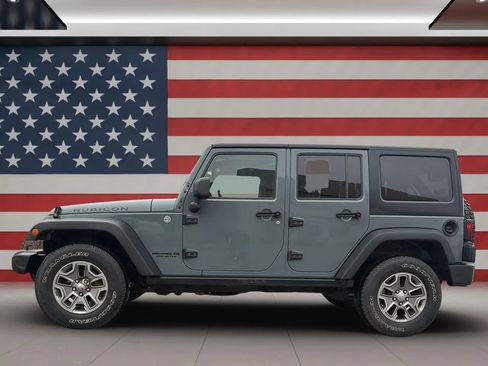 Used 2015 Jeep Wrangler Unlimited Rubicon w/ Connectivity Group image 2
