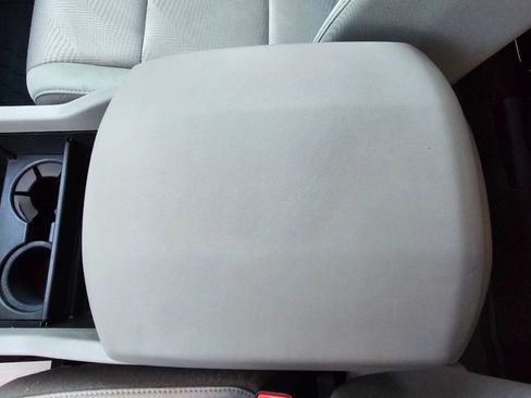 Used 2015 Honda Pilot LX image 34