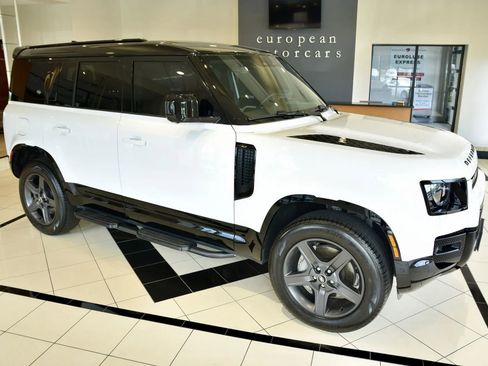 Used 2024 Land Rover Defender 110 X-Dynamic SE AWD/4WD image 7