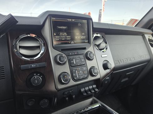 Used 2016 Ford F350 Lariat w/ Lariat Ultimate Package AWD/4WD image 29