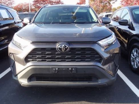 Used 2022 Toyota RAV4 XLE image 2
