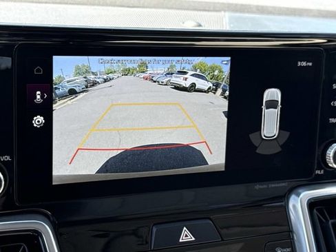 Used 2023 Kia Sorento SX AWD/4WD image 21