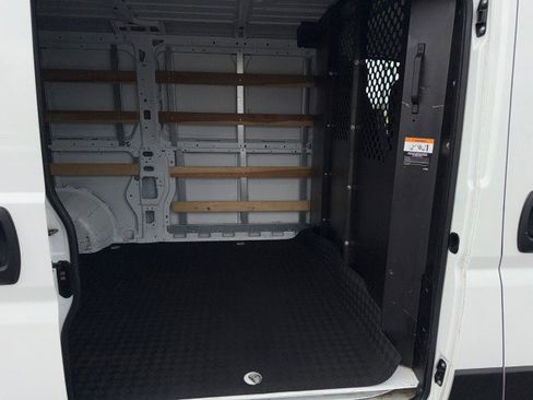 Used 2023 RAM ProMaster 2500 image 21
