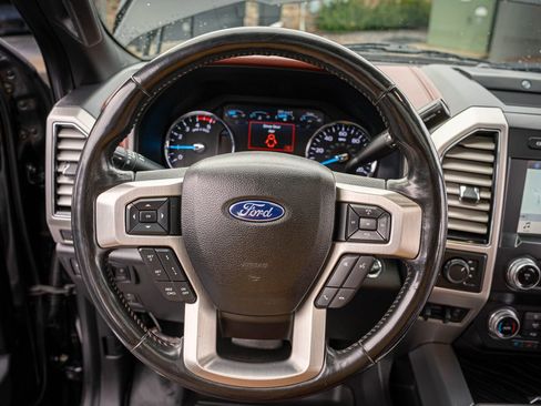 Used 2019 Ford F250 Platinum w/ Platinum Ultimate Package image 19