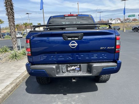 Used 2022 Nissan Frontier SV AWD/4WD image 4