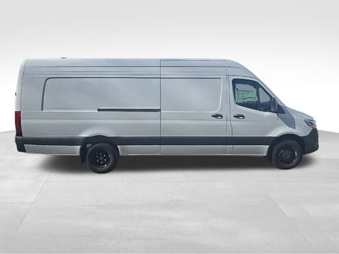 New 2025 Mercedes-Benz Sprinter 3500 image 6