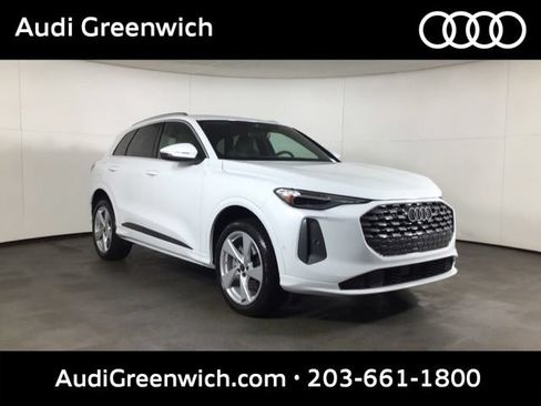 Used 2025 Audi Q5 Premium Plus AWD/4WD image 1