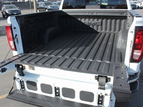 New 2026 GMC Sierra 1500 SLE w/ Preferred Package image 57