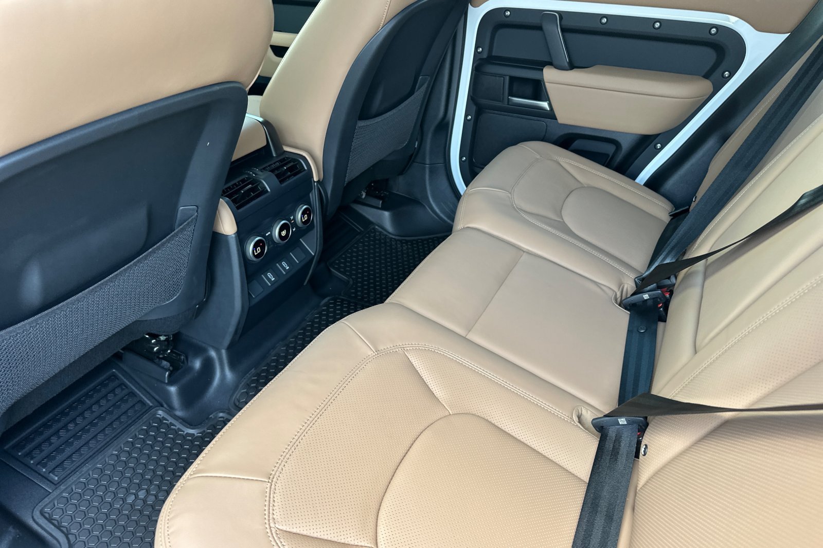 New 2026 Land Rover Defender 110 S AWD/4WD image 12