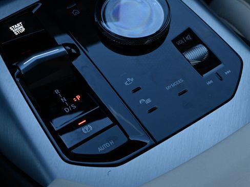 New 2026 BMW X3 xDrive30 w/ Premium Package image 18