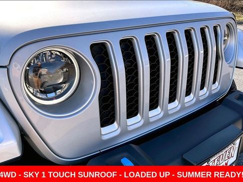 Used 2023 Jeep Wrangler Unlimited Sahara w/ Cold Weather Group image 31