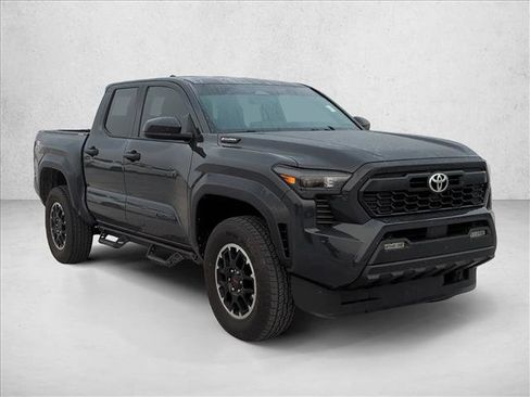 Used 2024 Toyota Tacoma TRD Off-Road image 3