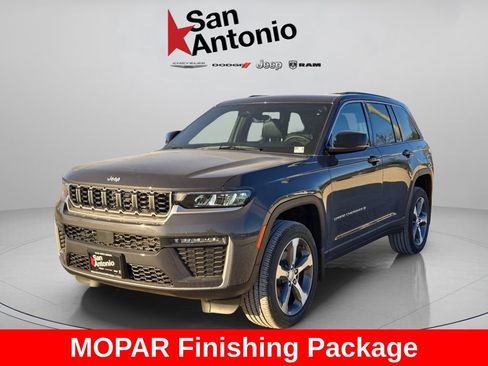 New 2026 Jeep Grand Cherokee Limited AWD/4WD image 4