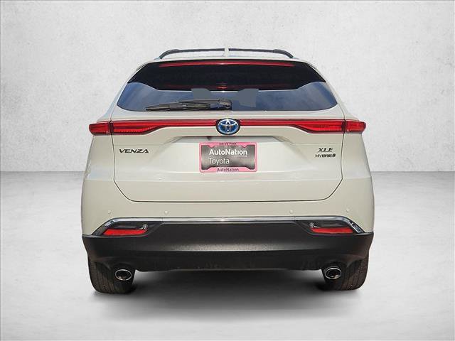 Used 2022 Toyota Venza XLE AWD/4WD image 8
