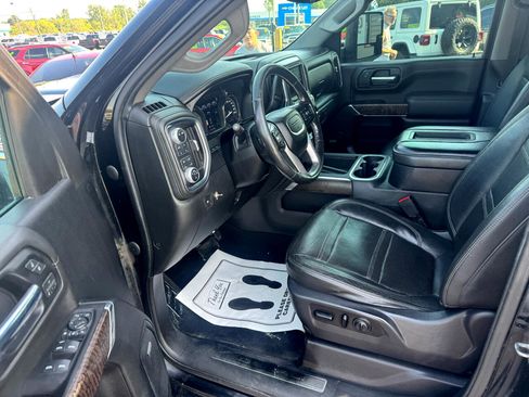 Used 2020 GMC Sierra 2500 Denali image 9