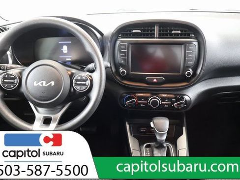 Used 2023 Kia Soul LX w/ LX Technology Package FWD image 14