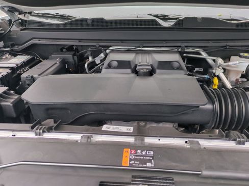 New 2025 Chevrolet Colorado Trail Boss w/ Off-Road Front Bumper Package image 29