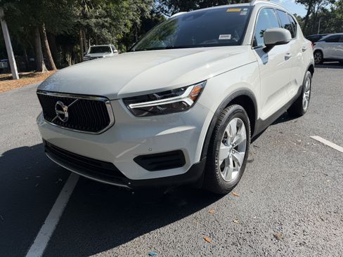 Used 2020 Volvo XC40 T5 Momentum AWD/4WD image 5